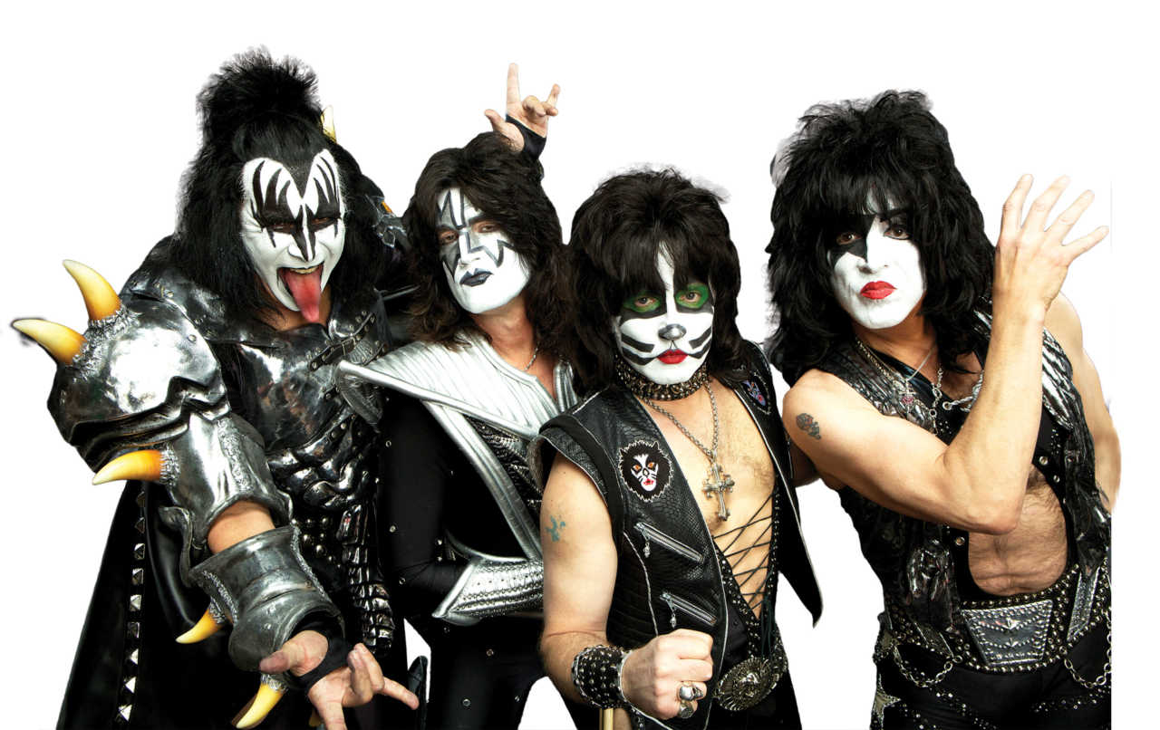 Kiss makes 1st concert experience memorable for Criss Angel’s son