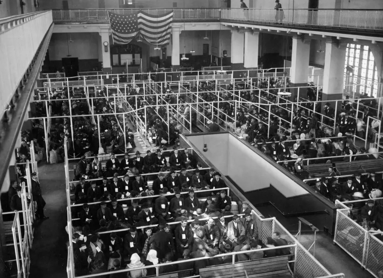 The state of the economy and business: The role of immigration