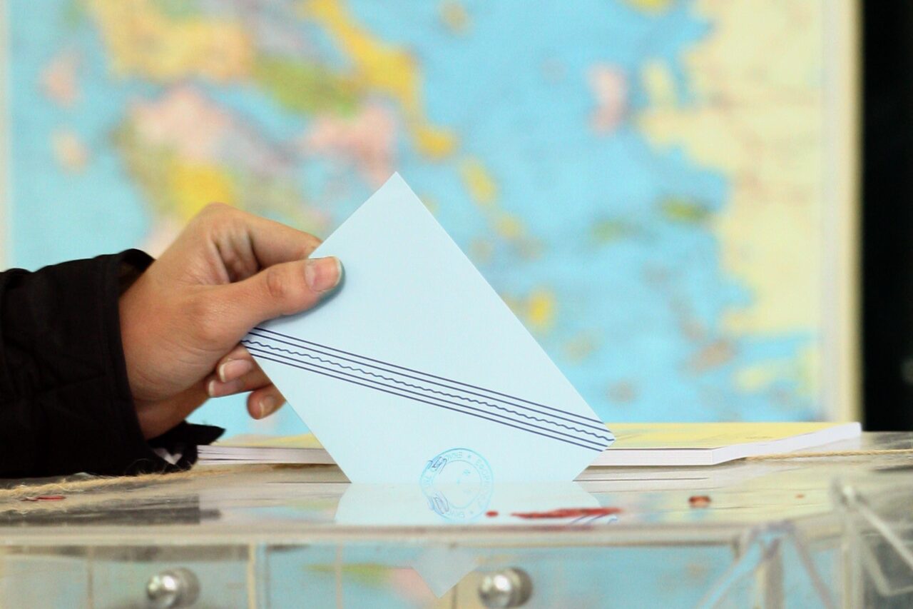 Androulakis tops first round in KINAL leadership race; 90 pct of votes counted