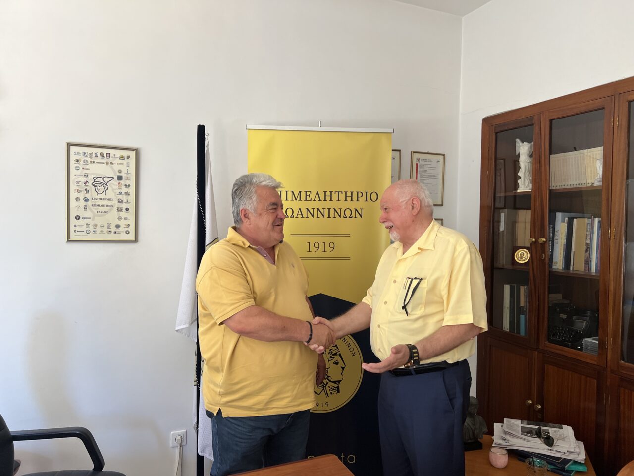 Συνάντηση Παύλου Κοτρότσιου με τον Πρόεδρο του Επιμελητηρίου Ιωαννίνων Δρ Δημήτρη Δημητρίου