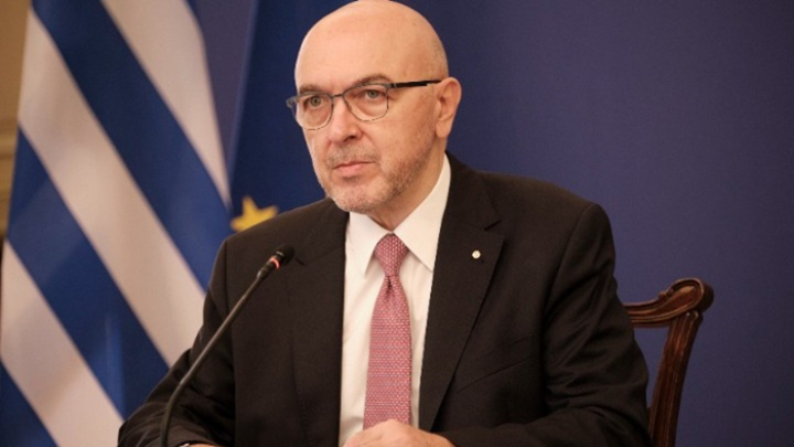 Grécko sa zaviazalo Going Green, Dep.  Minister zahraničných vecí Fragogiannis vystupuje na Grécko-slovenskom fóre