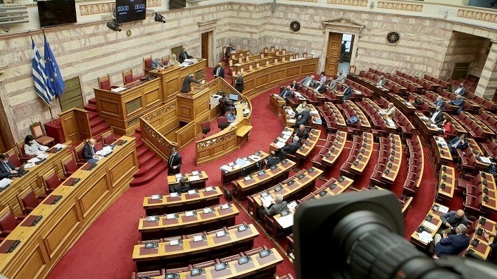 All deputies to speak at censure motion debate; speeches into early morning hours