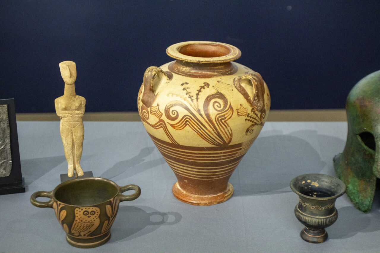 The Greek-American ADA Battling Antiquities Trafficking in Manhattan matthew-bogdanos-greek-consulate-new-york