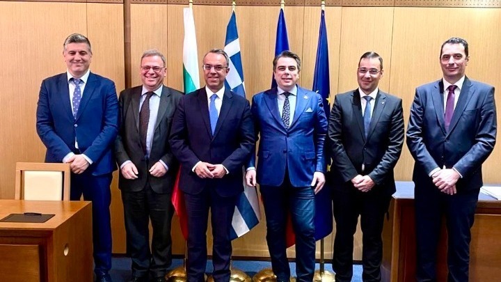 Întâlnire trilaterală privind construcția coridorului de transport între Grecia-Bulgaria-România