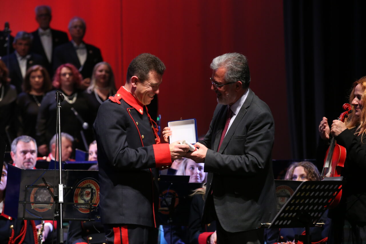 Ευεργέτης Φιλαρμονικής στη Κέρκυρα ο Lt. governor of Ahepa Hellas D-25 Νίκος Δημητρόπουλος PhD