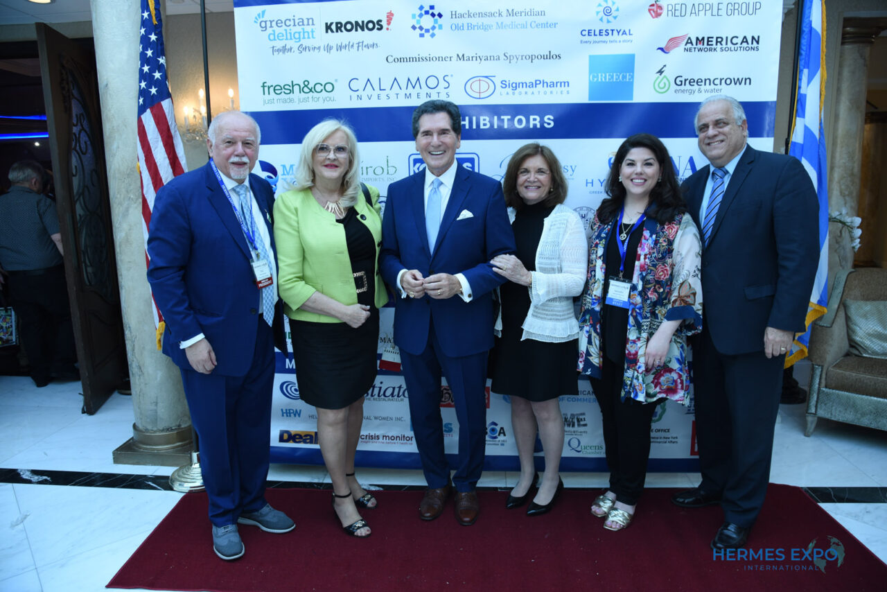 Hermes-Expo-Kotrotsios-red-apple-ernie-anastos