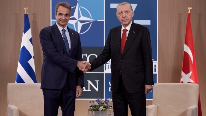 PM Mitsotakis, President Erdogan agree on maintaining calm climate in bilateral relations