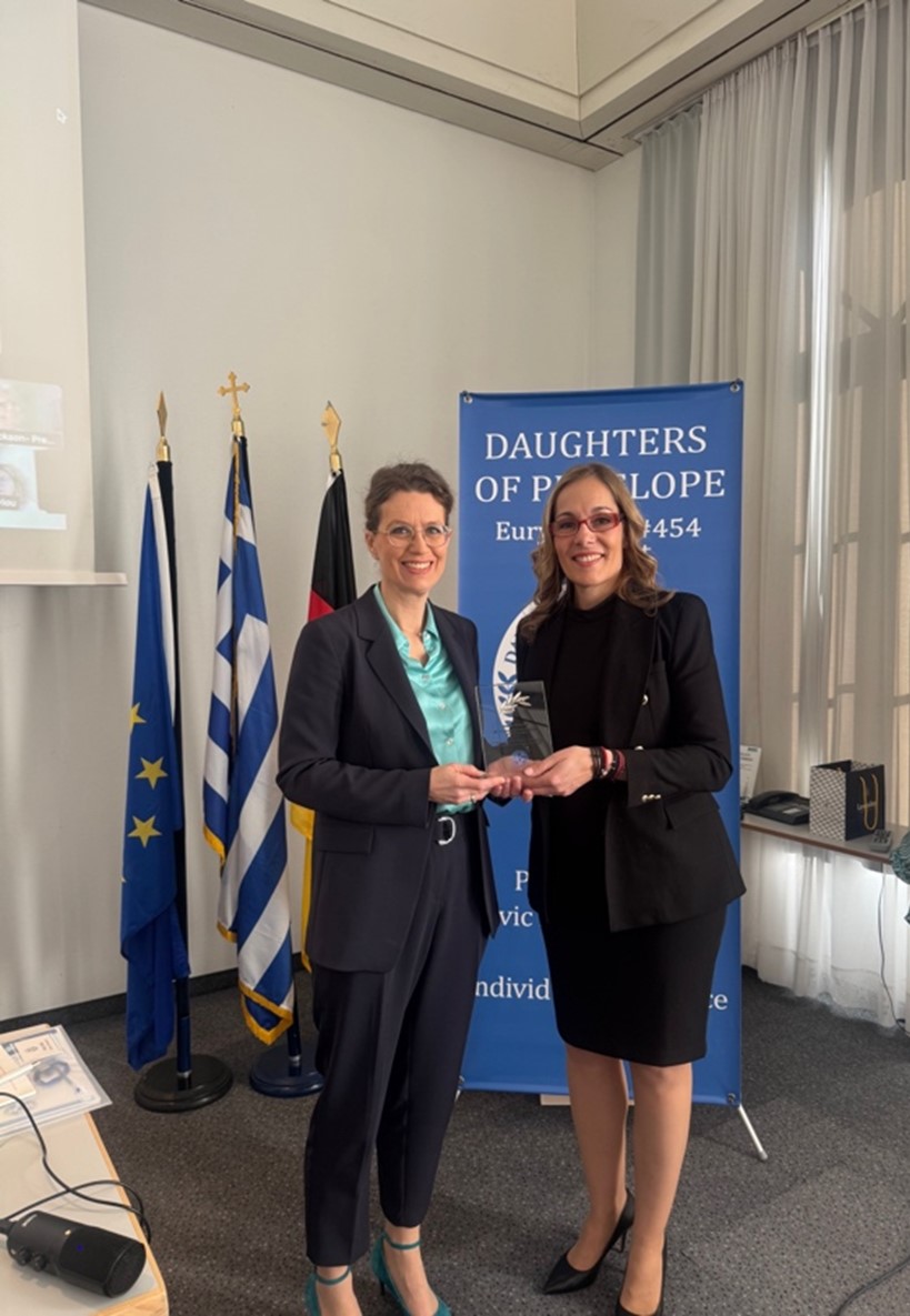 Grand President Marrgaret Dritsas presenting Professor Dr. Kristina Felicitas Wolff, a representative of the City of Ludwigsburg, with the inaugural Daughters of Penelope Human Rights Award in recognition of her scientific research and dedication to raising awareness and combating domestic violence against women.