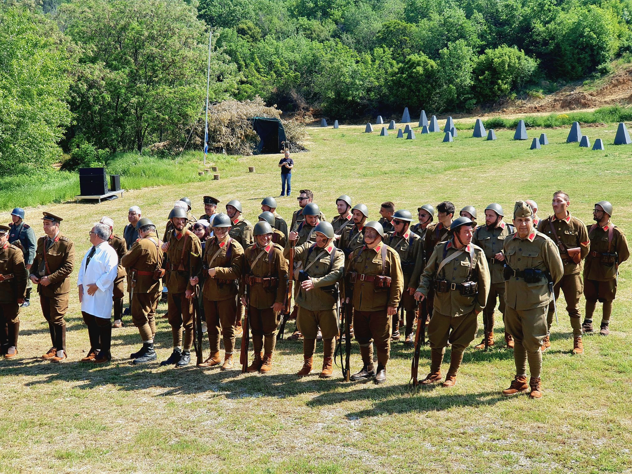 περηφάνεια στην αναβίωση της ιστορικής μάχης του οχυρού Ρούπελ 2