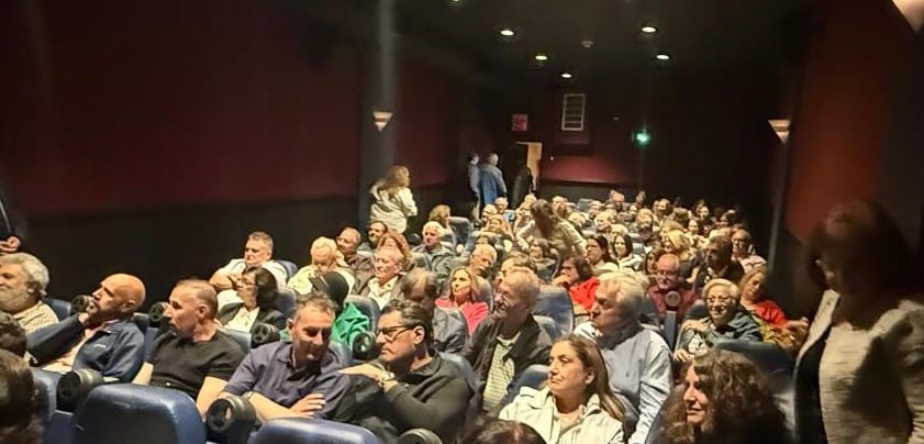 Με εξαντλημένα εισιτήρια, πραγματοποιήθηκε η πρεμιέρα