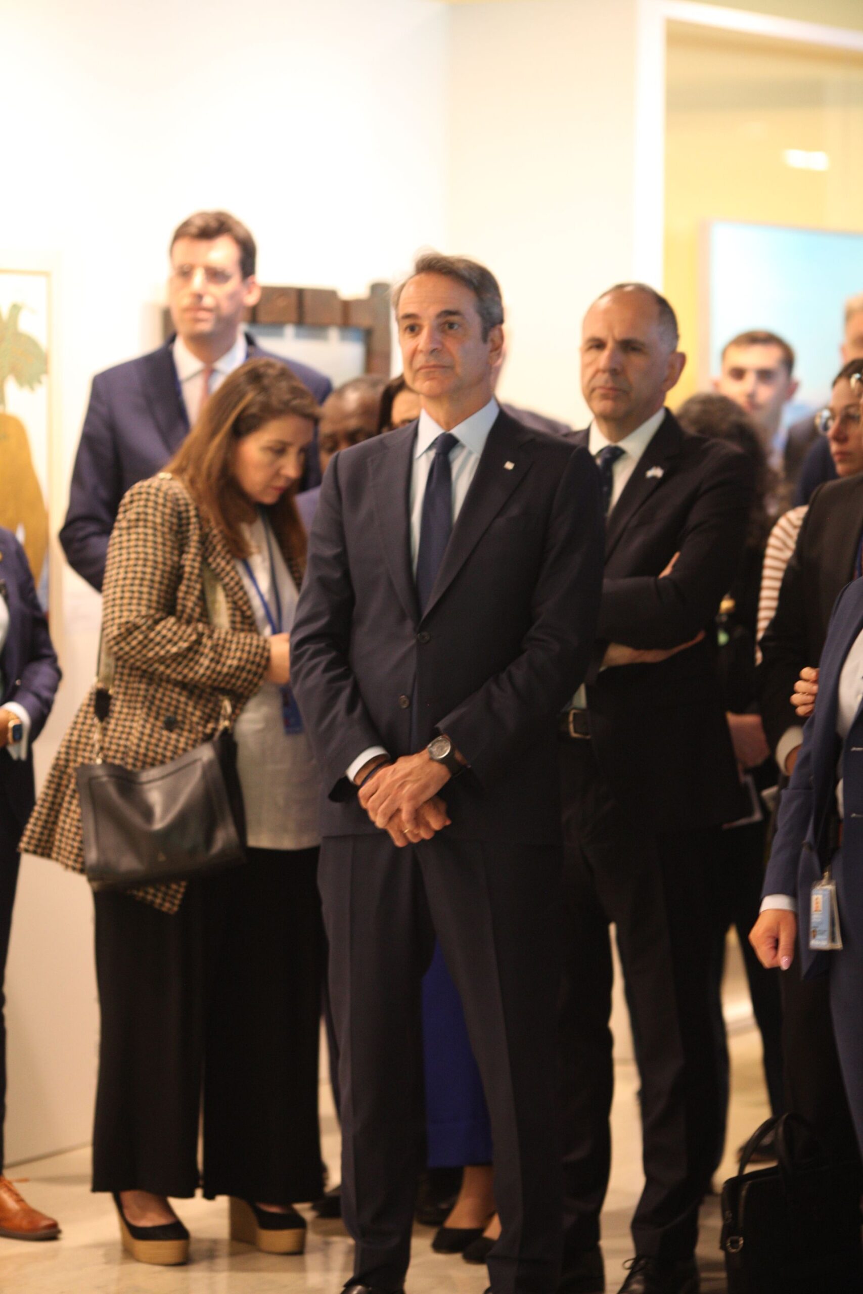 Η ελληνική διπλωματία στα καλύτερά της αλλά
μεγάλες οι προκλήσεις για το διεθνές σύστημα και τη χώρα μας 4