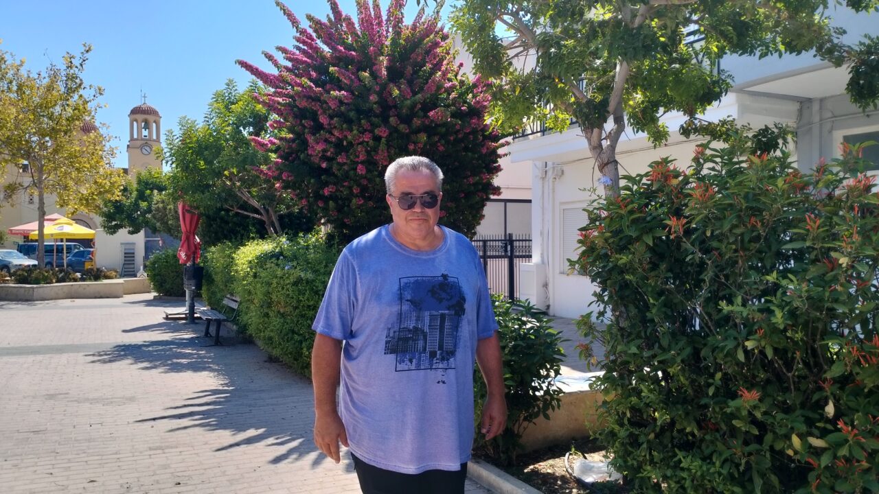 Ηράκλειο: Ένας δημότης για βραβείο – Καθαρίζει τη γειτονιά του