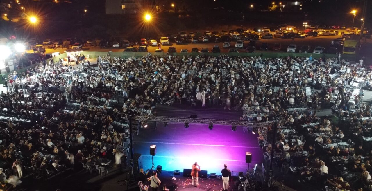 Greek musicians and dancers perform at Gribovo Beach during a cultural fundraiser for the Nafpaktos Fire Service organized by the Cultural Association of Eleftherianites of Nafpaktos “Agia Paraskevi.”