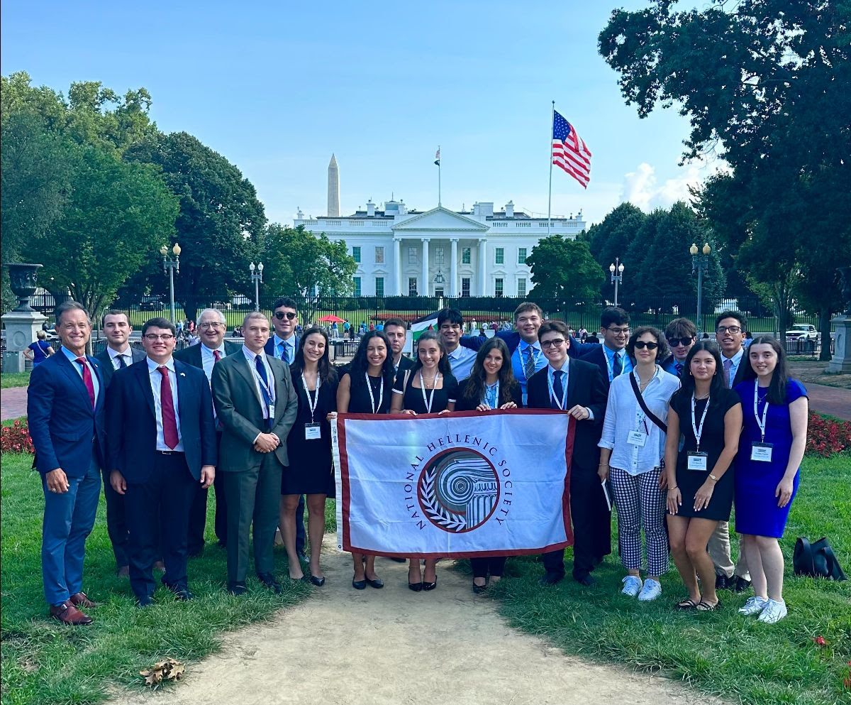 Prominent Hellenes Mentor Greek-American Youth Students in front of the White House