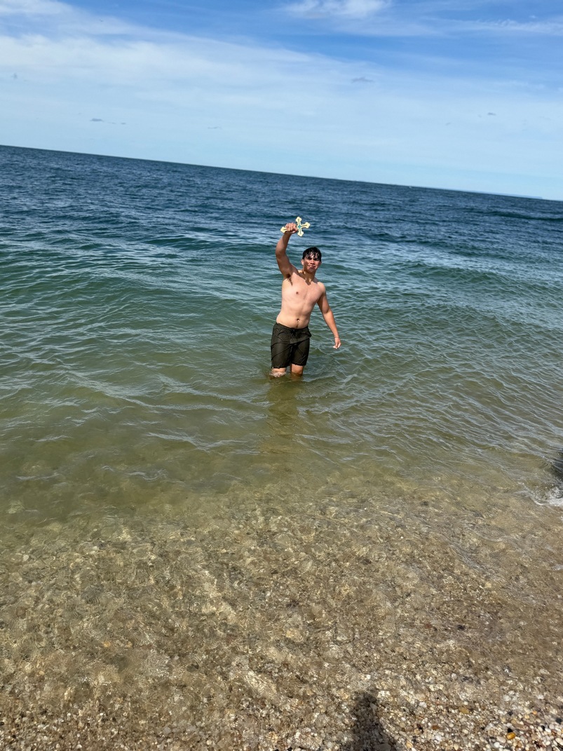 Mattituck Transfiguration Church Blesses Long Island Sound Waters Raydgn Forger, the Cross retriever