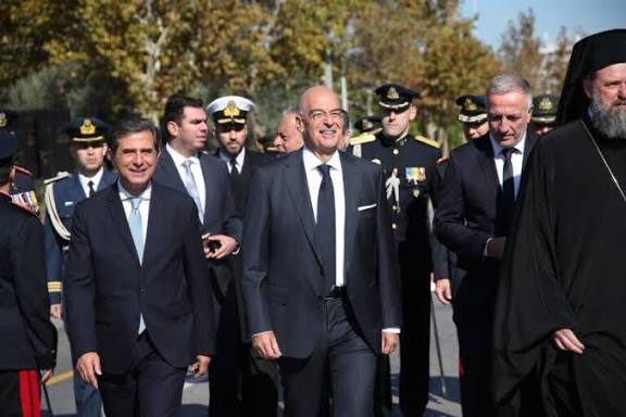 Ν. Δένδιας: Παρέλαση καινοτομίας η φετινή – Πρώτο ορατό δείγμα της μετάβασης των ελληνικών Ενόπλων Δυνάμεων στη νέα εποχή Δένδιας: Παρέλαση καινοτομίας η φετινή