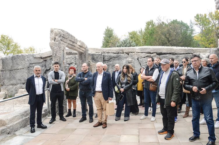 Δεκάδες φιγούρες φυσικού μεγέθους φέρνουν τον Μ. Αλέξανδρο 2