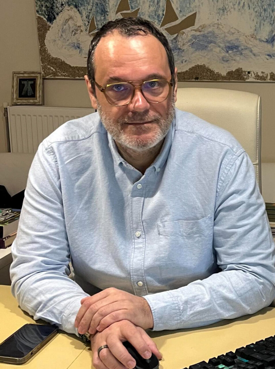 Βασίλης Καΐκας, ο βιολόγος με τη δωρεάν ψηφιακή τάξη