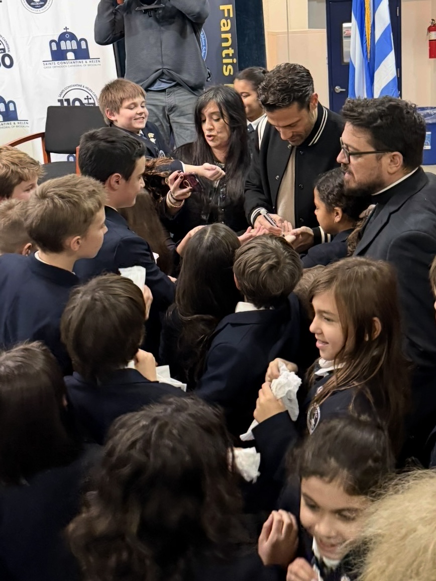 Konstantinos Argiros singing with A. Fantis School students in Brooklyn before his Barclays Center concert