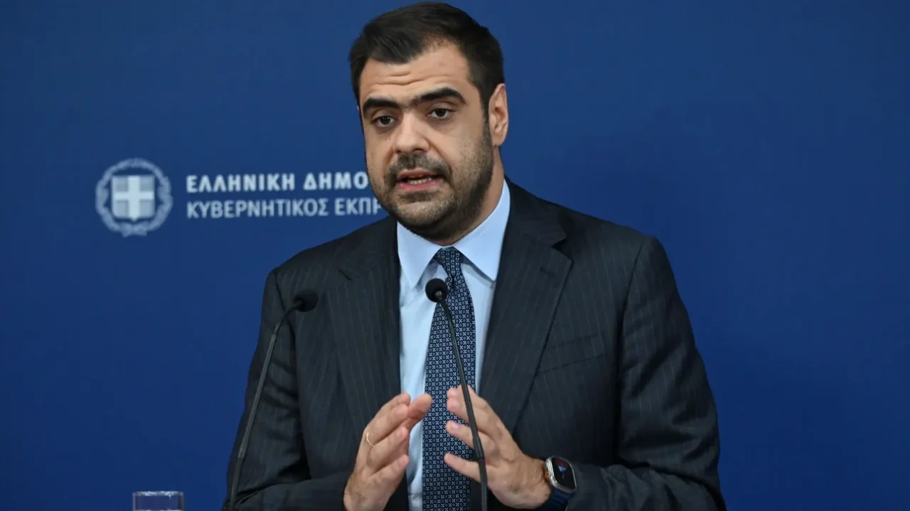 Ενημέρωση από κυβερνητικό εκπρόσωπο - Π. Μαρινάκης