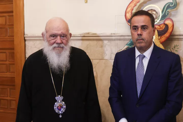 Συνάντηση του υπουργού Περιβάλλοντος και Ενέργειας, Σταύρου Παπασταύρου, με τον Αρχιεπίσκοπο Ιερώνυμο Συνάντηση Σταύρου Παπασταύρου με τον Αρχιεπίσκοπο Ιερώνυμο