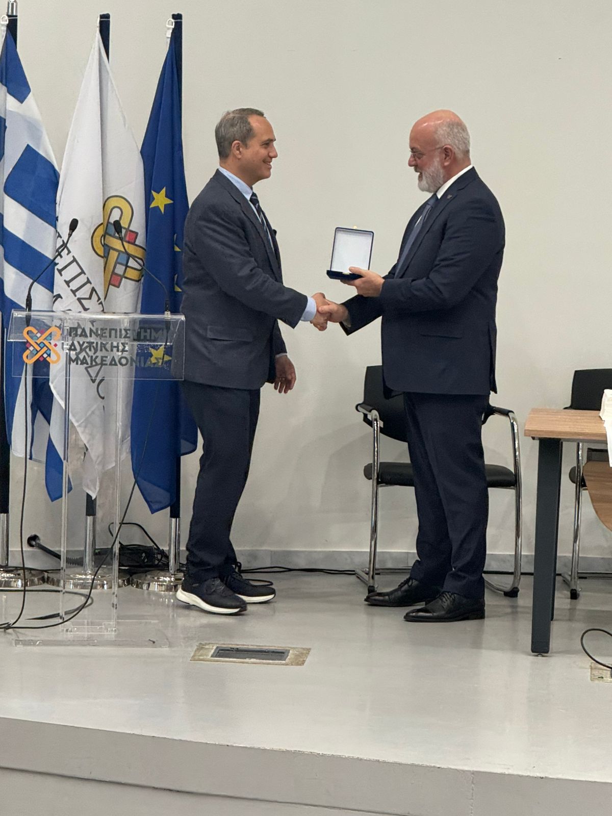 Α. Ο κ. Jerry Ismail Γενικός Πρόξενος των Ηνωμένων Πολιτειών Αμερικής στην Ελλάδα
