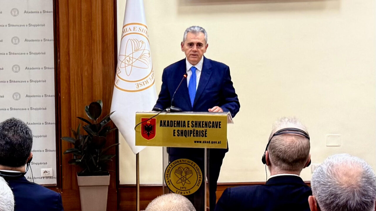 Μ.Χαρακόπουλος από τα Τίρανα: Πολιτιστικό τζιχάντ, κατά τον Αναστάσιο, η μετατροπή της Αγίας Σοφίας σε τζαμί Χαρακόπουλος από τα Τίρανα: Πολιτιστικό τζιχάντ