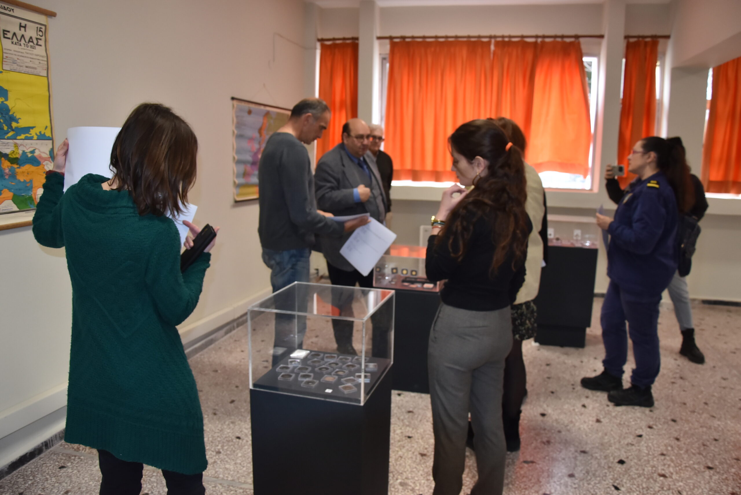 Νομίσματα και γραμματόσημα διηγούνται την επανάσταση