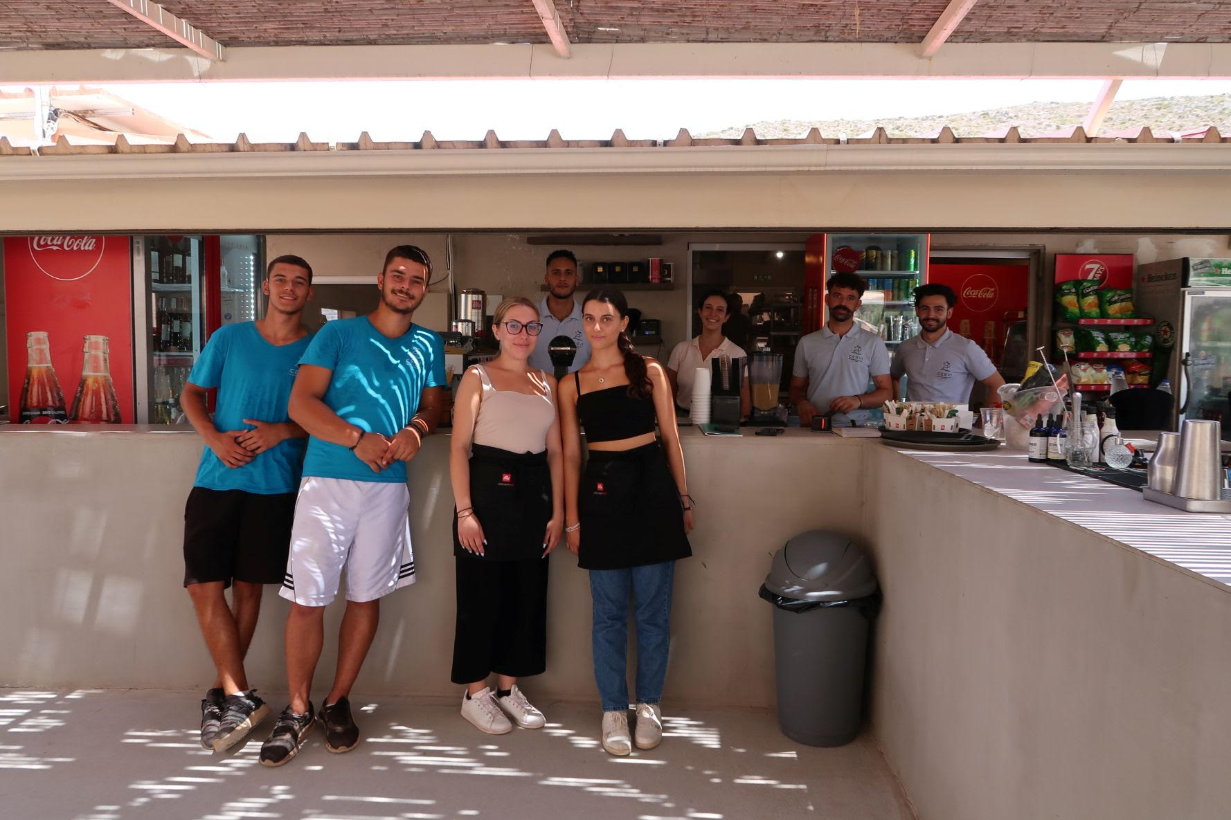 Cervi staff, Small Simos Beach
