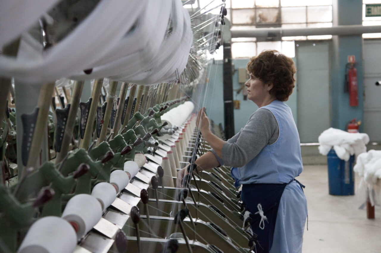 Πιέσεις για την ευρωπαϊκή βιομηχανία ένδυσης-κλωστοϋφαντουργίας