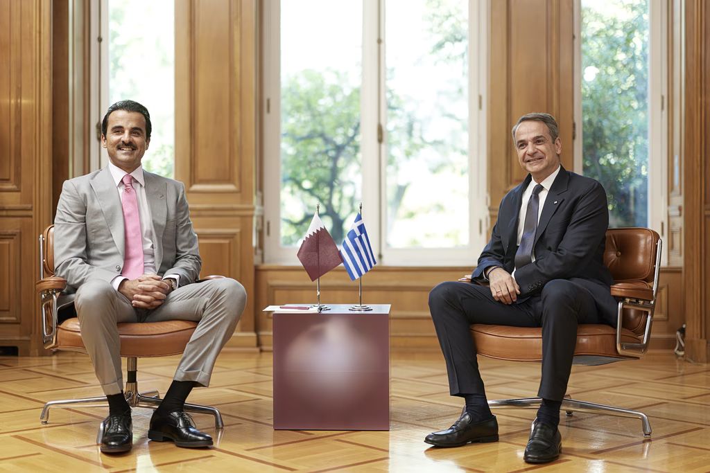 Συνάντηση Κυρ. Μητσοτάκη με τον εμίρη του Κατάρ: «Η Ελλάδα στάθηκε στο πλευρό όλων των χωρών του Κόλπου, ειδικότερα του Κατάρ, στηρίζοντας τη χώρα σας απέναντι στις απρόκλητες επιθέσεις του Ιράν», ανέφερε ο πρωθυπουργός Συνάντηση Κυρ. Μητσοτάκη με τον εμίρη του Κατάρ