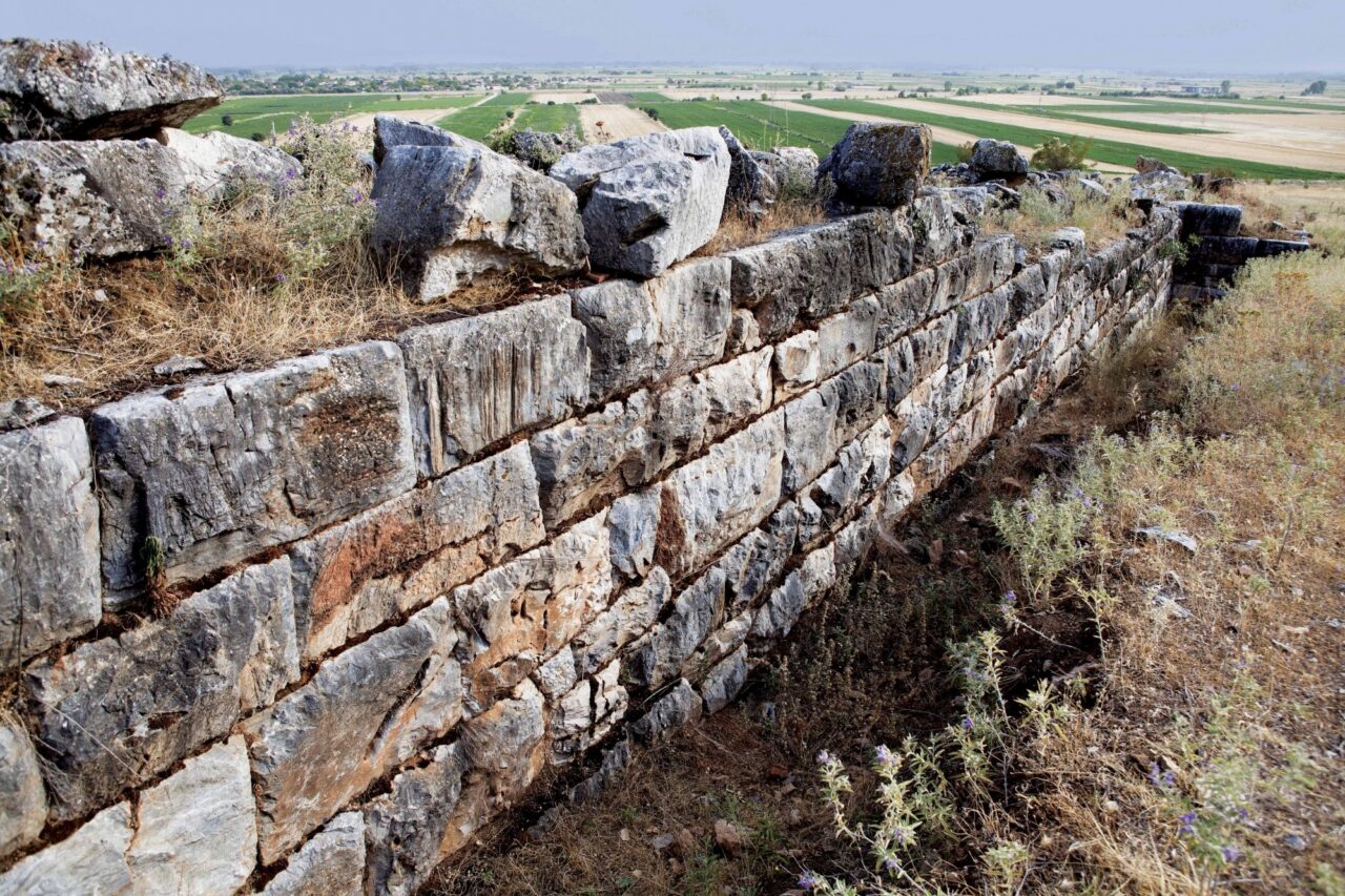 Έργα αποκατάστασης και ανάδειξης της ακρόπολης της Αρχαίας Πέλιννας Έργα αποκατάστασης και ανάδειξης της ακρόπολης της Αρχαίας Πέλιννας