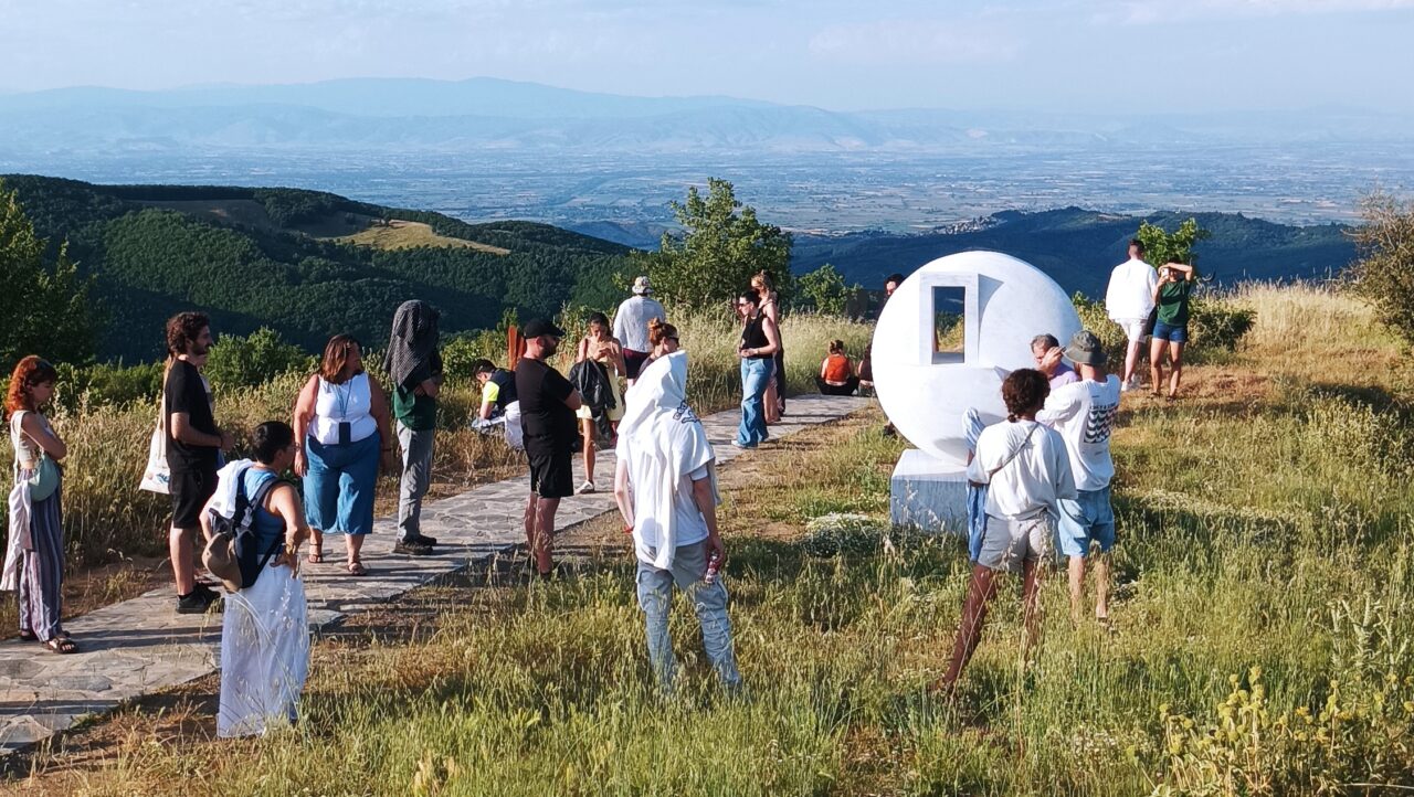 Ξενάγηση στη Λίμνη Πλαστήρα με τη χρήση κινητών τηλεφώνων