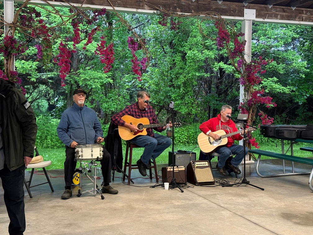 Tom and Dean Acoustic Sounds provided great entertainment