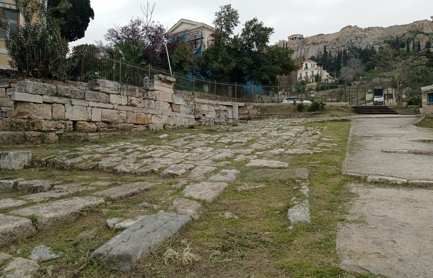 Το λιθόστρωτο τμήμα του 2ου αιώνα μ.Χ. της Οδού Παναθηναίω