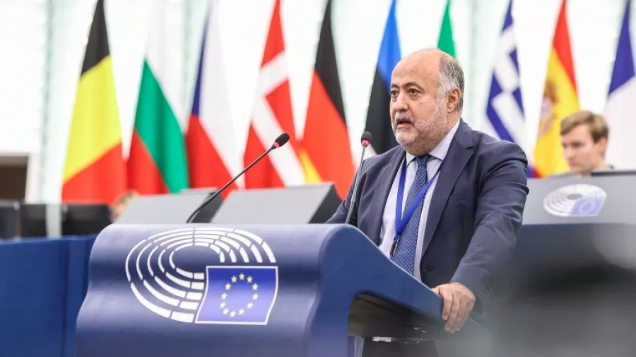 Δημ. Τσιόδρας προς Κομισιόν: Δεν αρκούν οι διαπιστώσεις, χρειάζονται μέτρα για την αντιμετώπιση της λειψυδρίας στα νησιά, λόγω κλιματικής κρίσης Τσιόδρας: Δεν αρκούν οι διαπιστώσεις, χρειάζονται μέτρα για την λειψυδρία