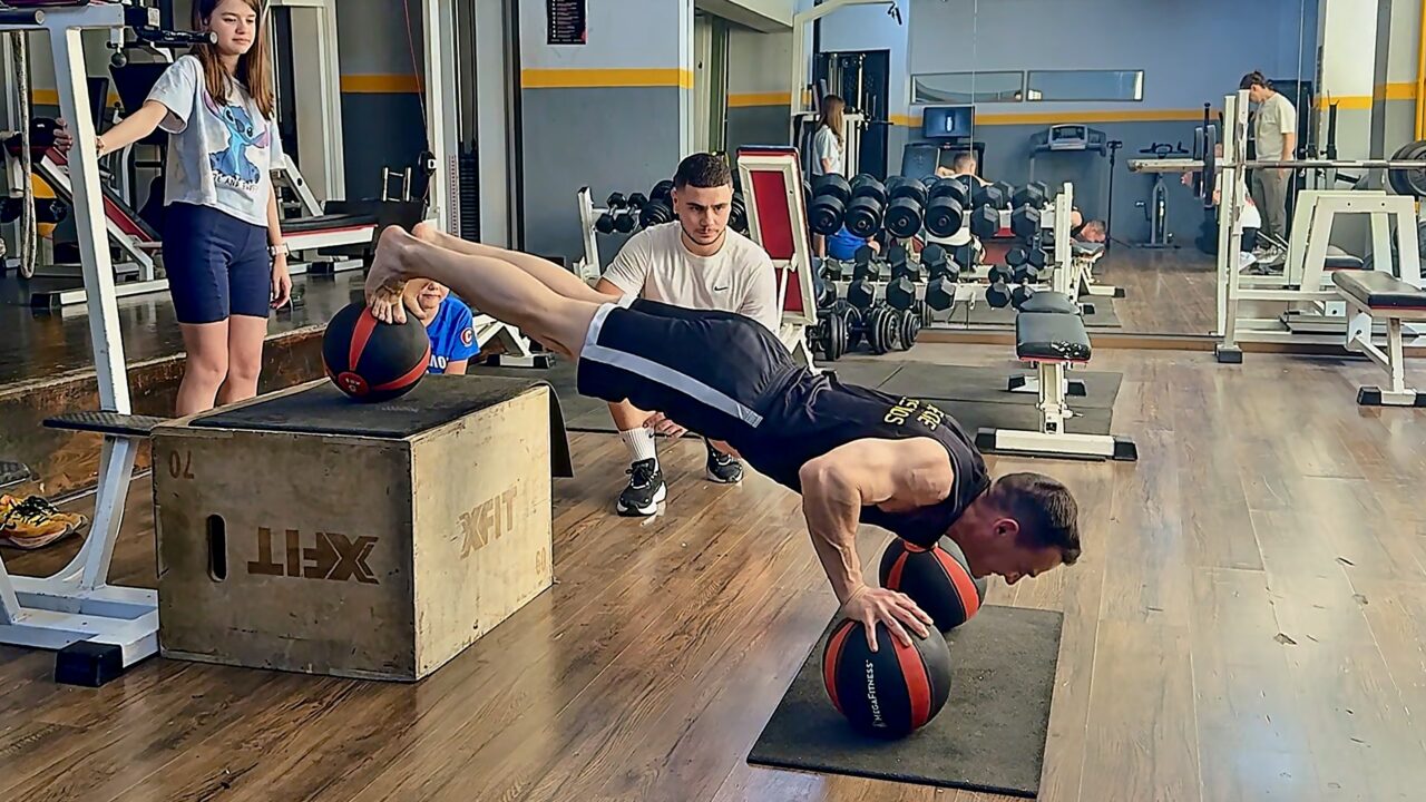 George Kotsimpos Sets Guinness World Record with 83 Push-Ups
