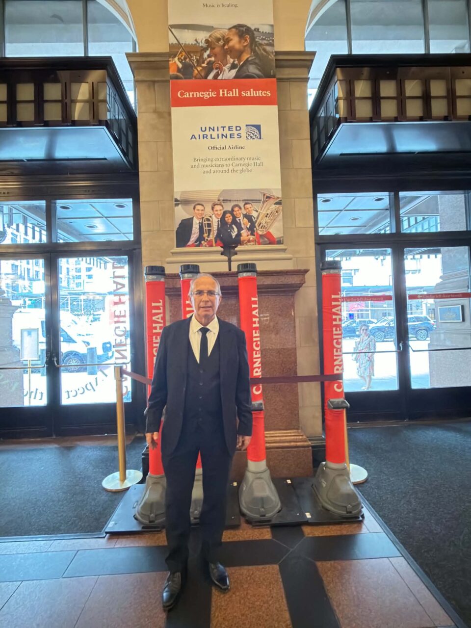 Από το Ηράκλειο, στη σκηνή του Carnegie Hall της Νέας Υόρκης Από το Ηράκλειο, στη σκηνή του Carnegie Hall της Νέας Υόρκης