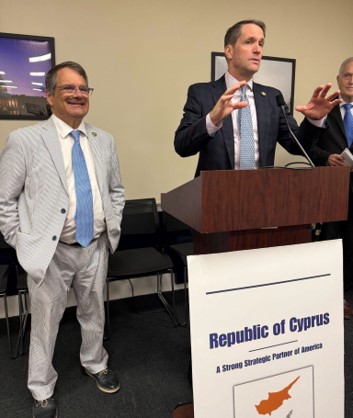 Rep. Himes with Rep. Bilirakis