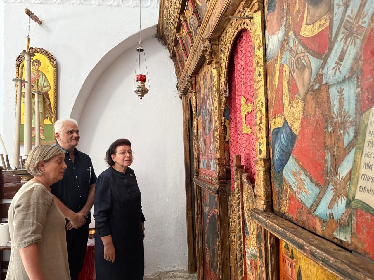 Λ. Μενδώνη: Στην Αμοργό ο ιδιαίτερος τοπικός πολιτισμός και ο κυκλαδίτικος τρόπος ζωής λειτουργούν από την απώτερη αρχαιότητα ως σήμερα Στην Αμοργό ο τρόπος ζωής από την αρχαιότητα ως σήμερα